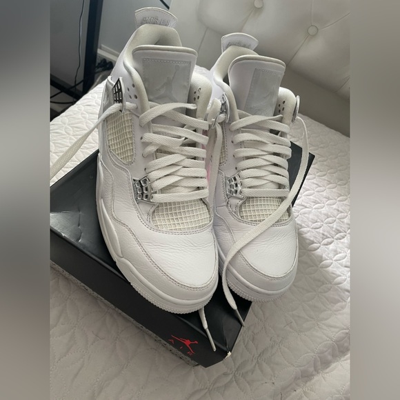 They are really rare to see and they are clean and and they have box with them - Picture 4 of 7